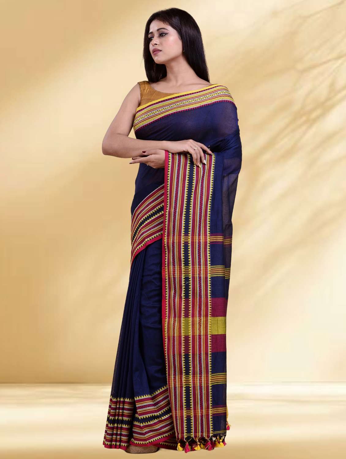 women self design handloom saree with blouse - 22079280 -  Standard Image - 2