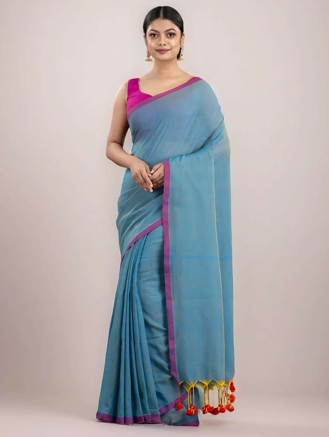women solid handloom saree with blouse