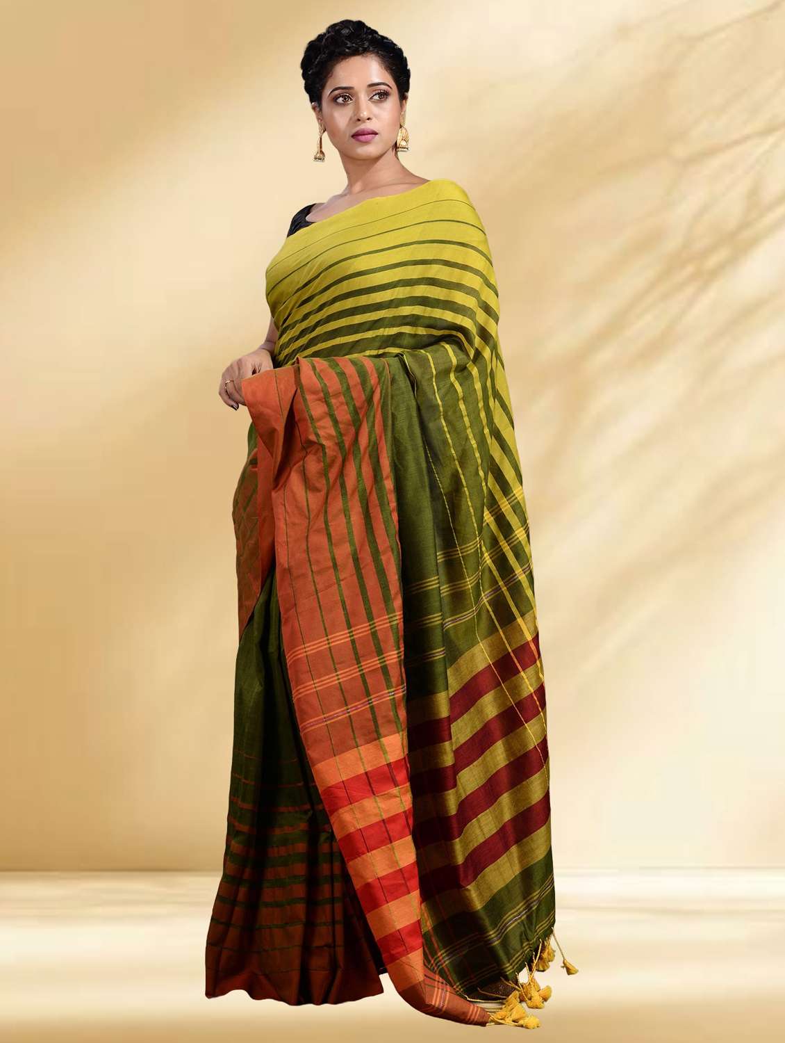 women striped handloom saree with blouse - 22079304 - Standard Image - 2