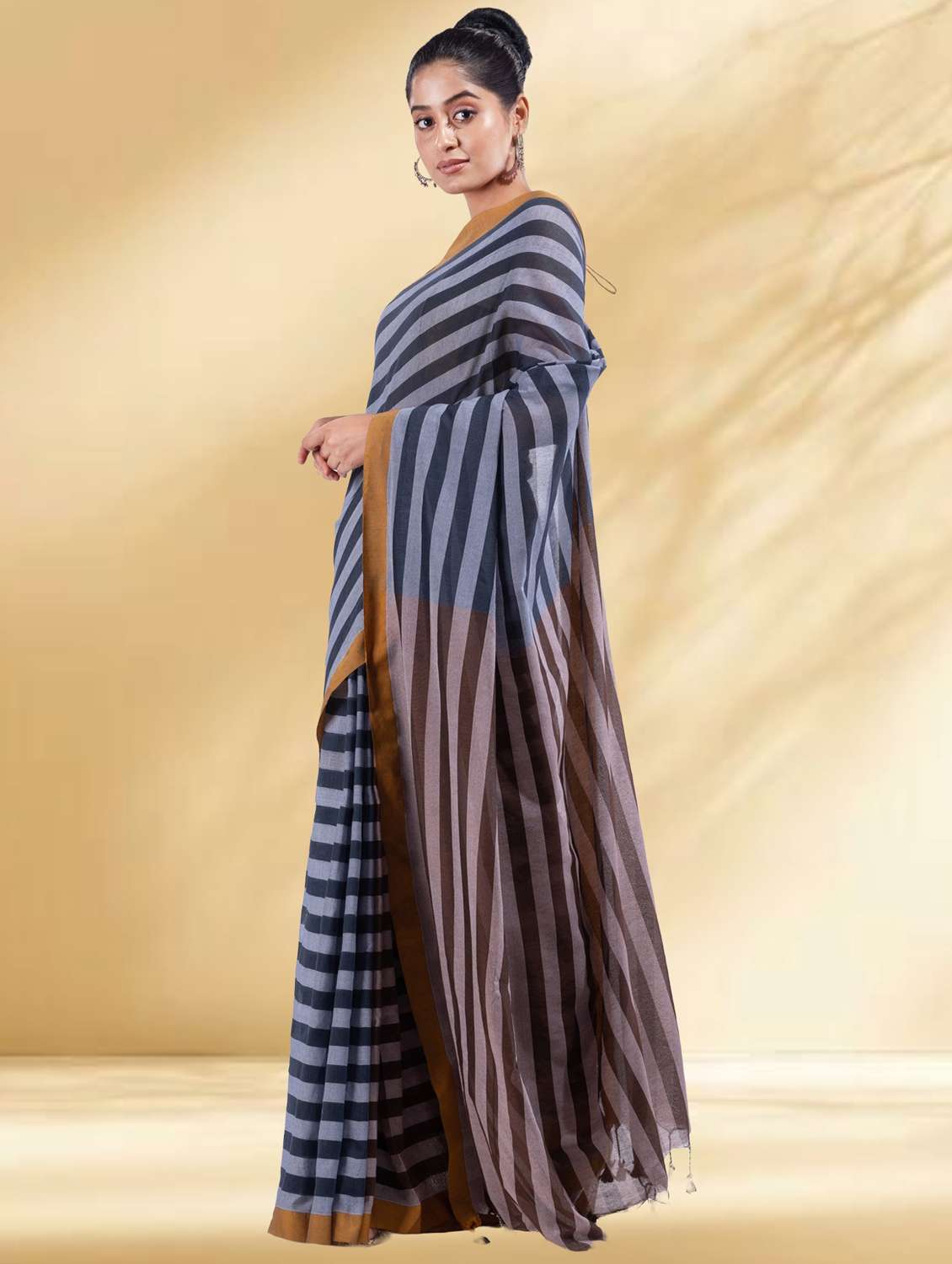 women striped handloom saree with blouse - 22079310 -  Standard Image - 2