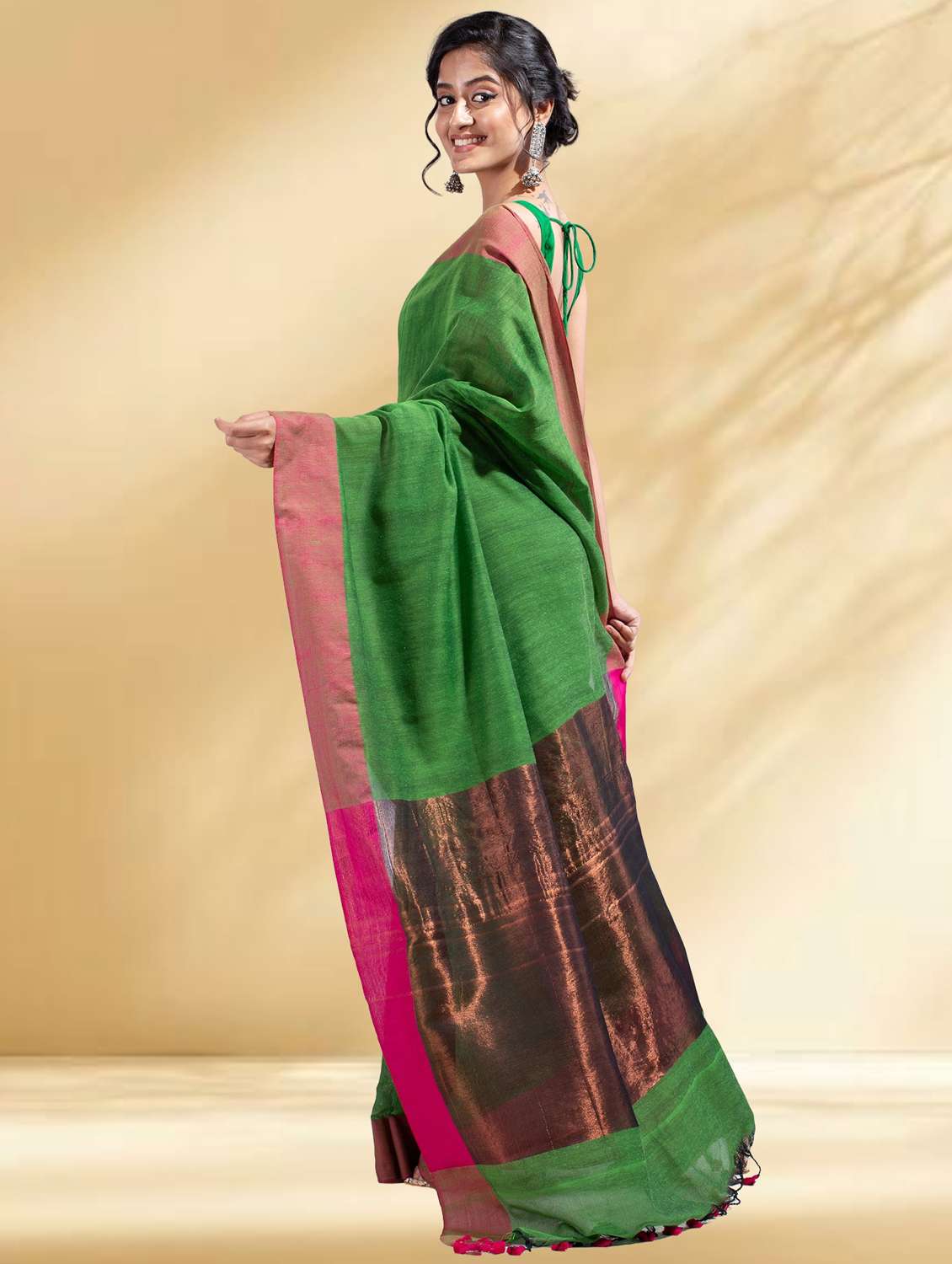 women solid with bordered handloom saree with blouse - 22079311 -  Standard Image - 2
