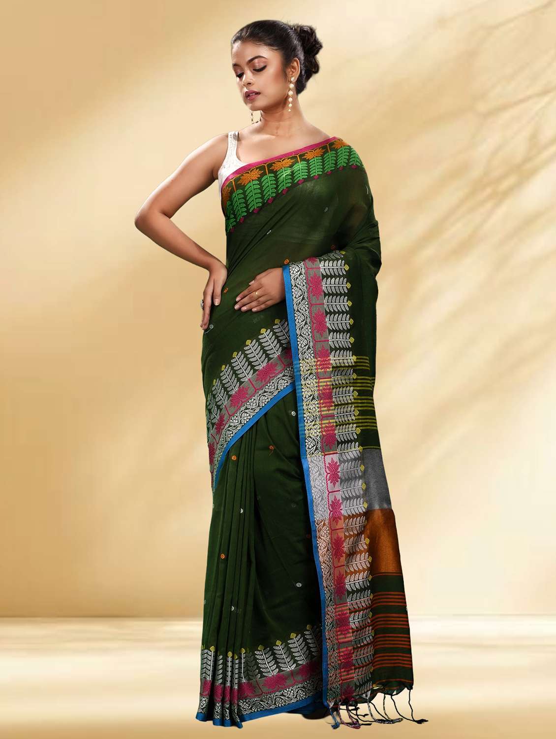 women self design handloom saree with blouse - 22079321 -  Standard Image - 2