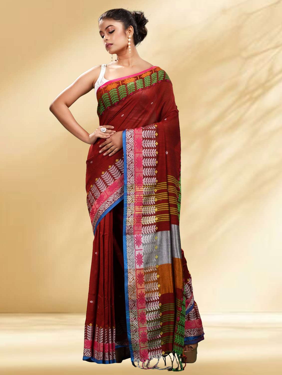 women self design handloom saree with blouse - 22079322 -  Standard Image - 2