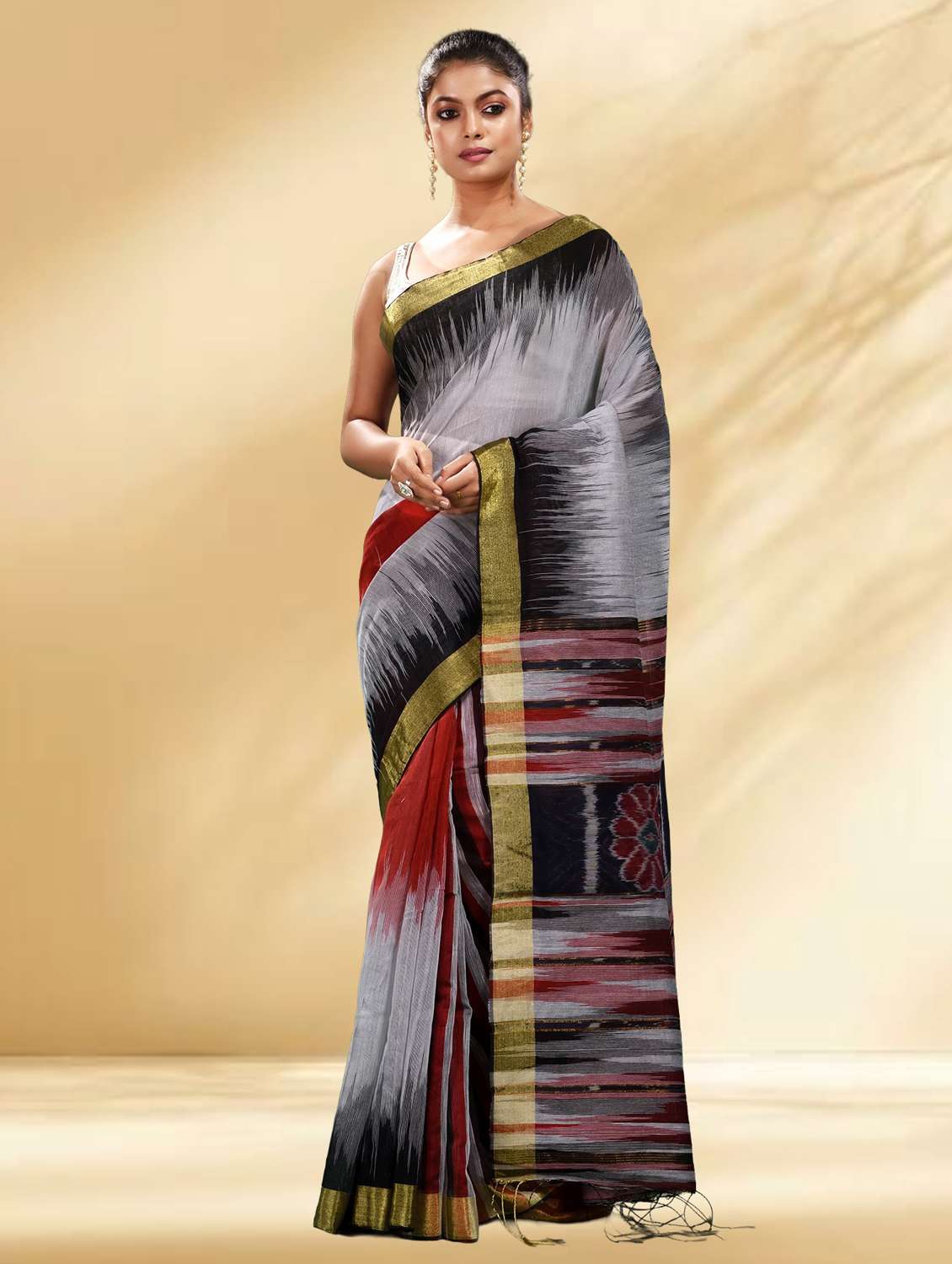 women self design handloom saree with blouse - 22079323 -  Standard Image - 2