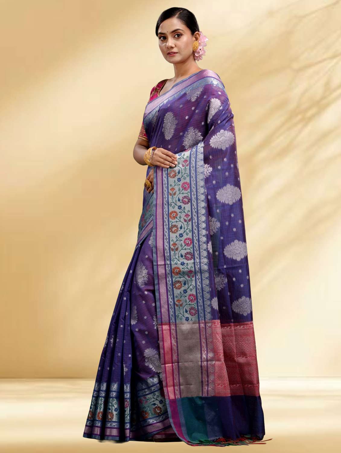 women self design handloom saree with blouse - 22079337 -  Standard Image - 2