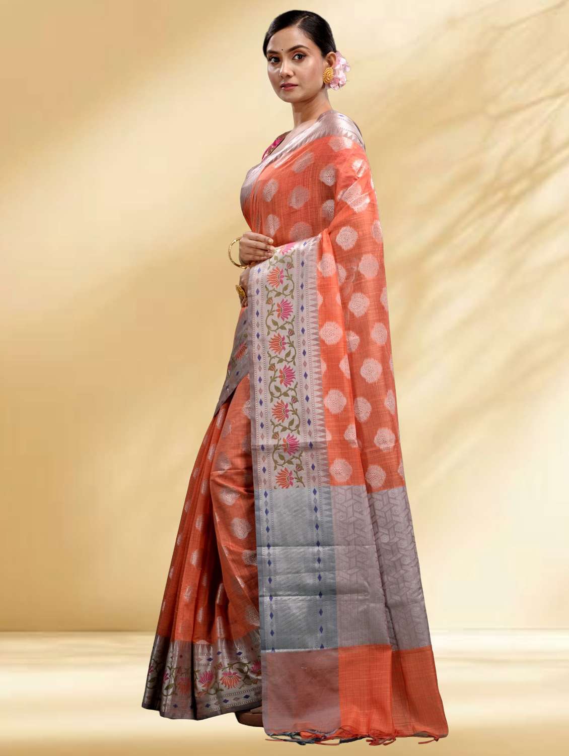 women self design handloom saree with blouse - 22079341 -  Standard Image - 2