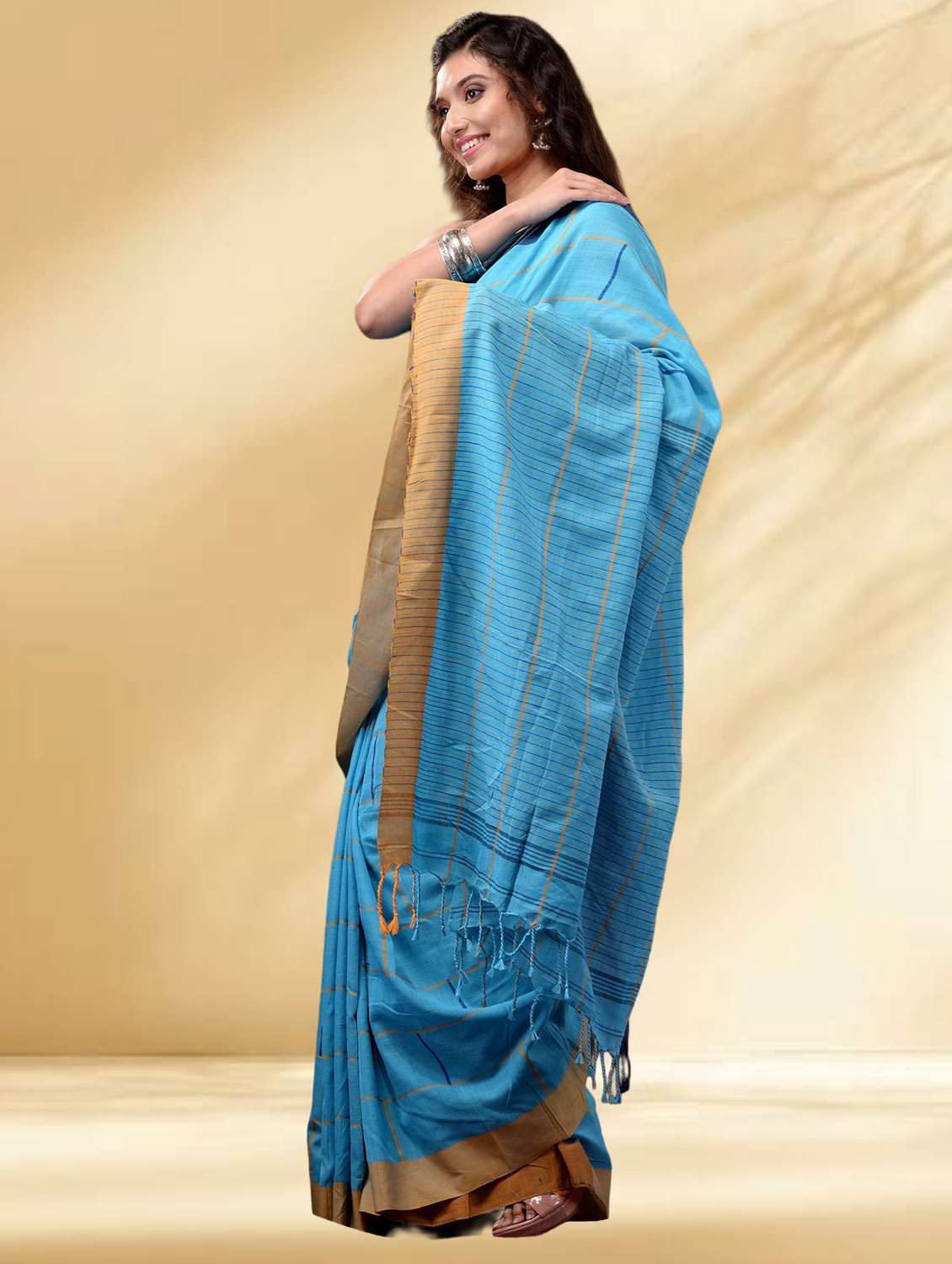 women self design handloom saree with blouse - 22079353 -  Standard Image - 2