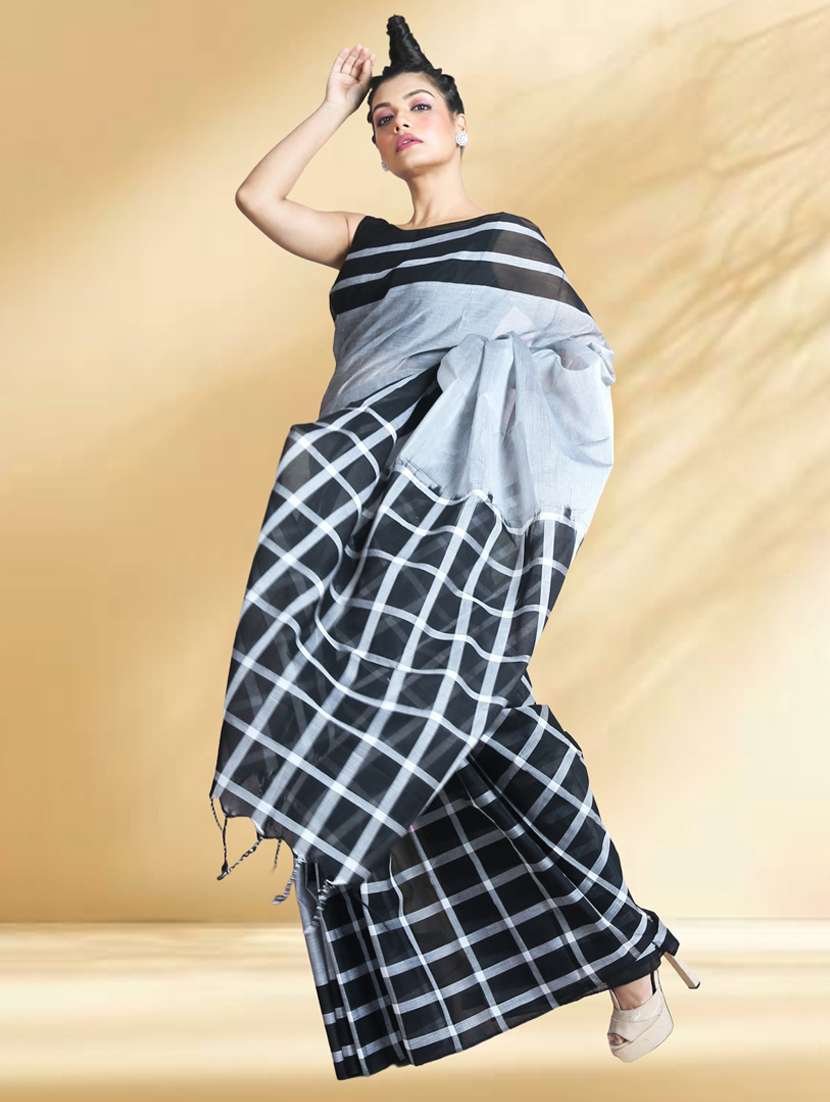 women checkered handloom saree - 22079363 - Standard Image - 2