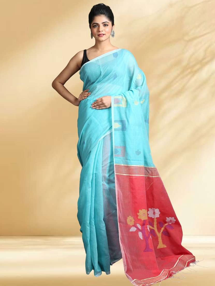 women self design handloom saree with blouse