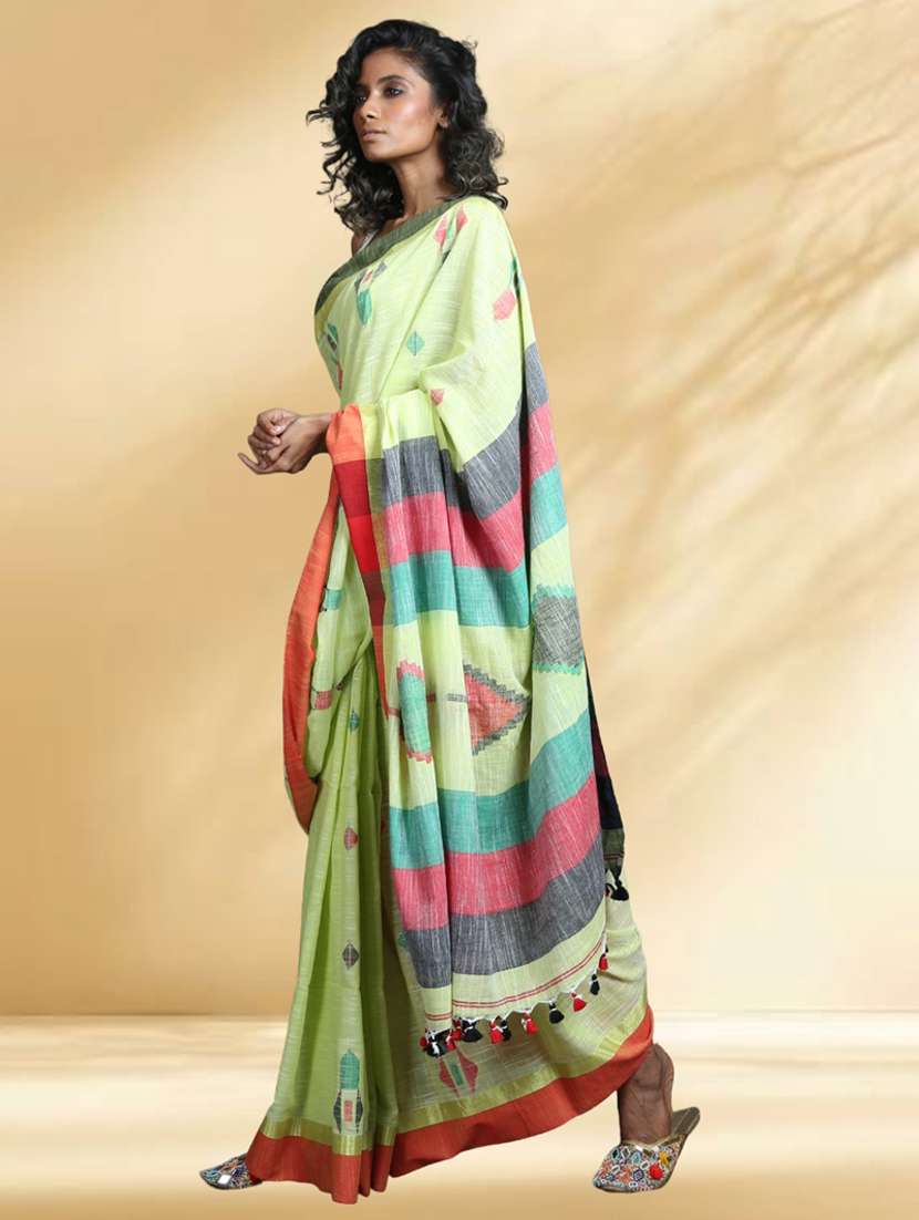 women self design handloom saree with blouse - 22079387 -  Standard Image - 2