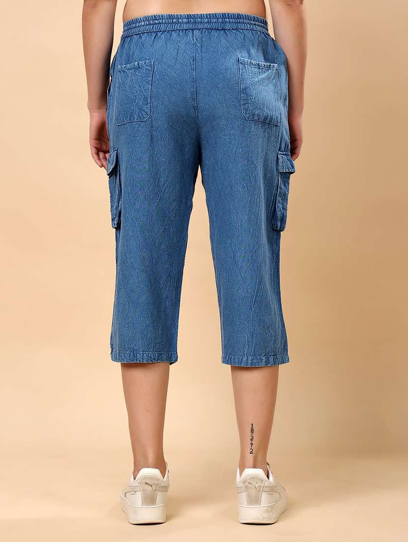 women solid mid rise cargo short - 22079534 - Standard Image - 2