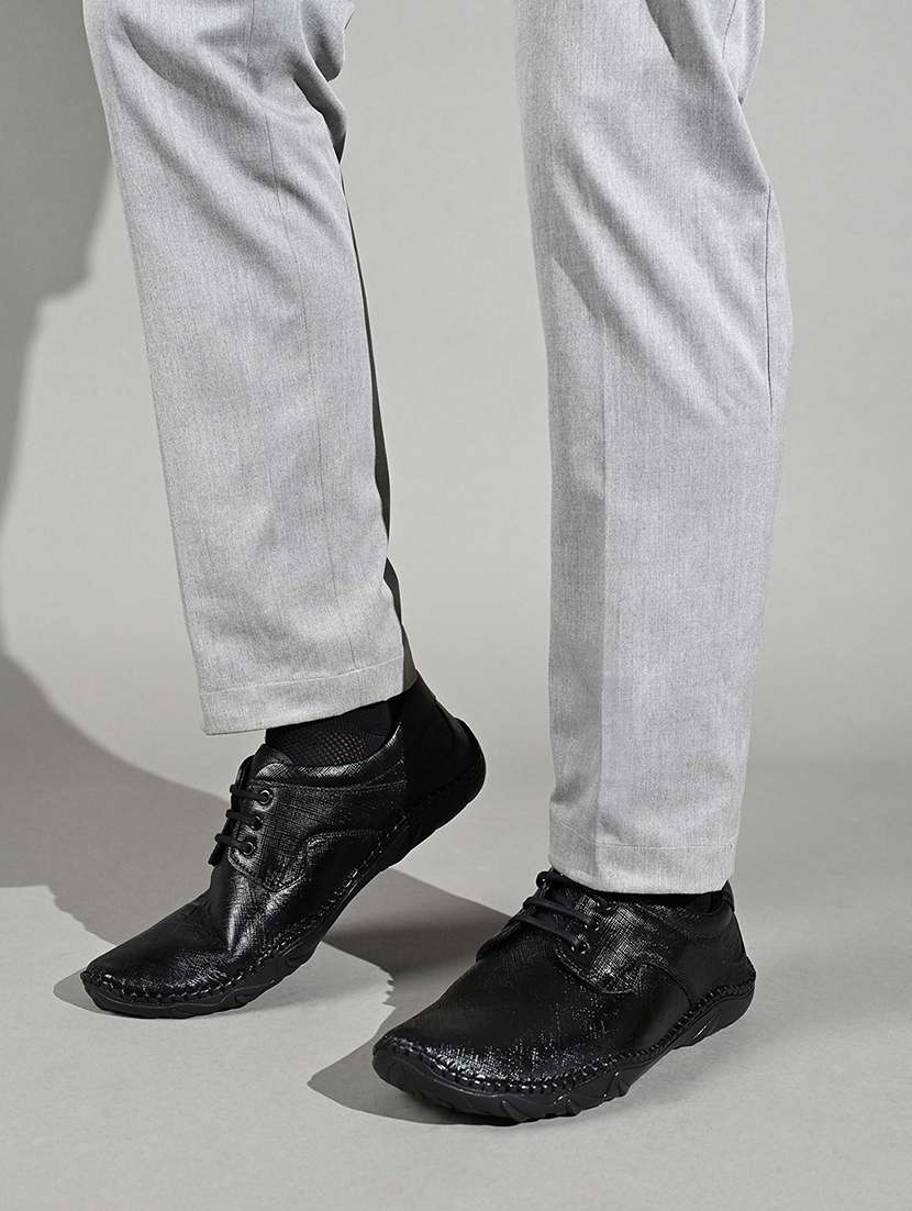 men black lace-up derby