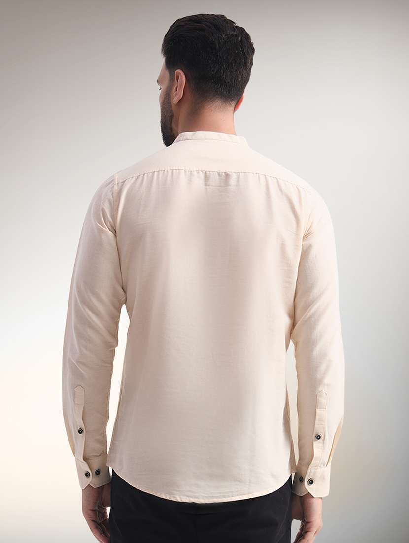 men solid mandarin neck short kurta - 22079724 - Standard Image - 2