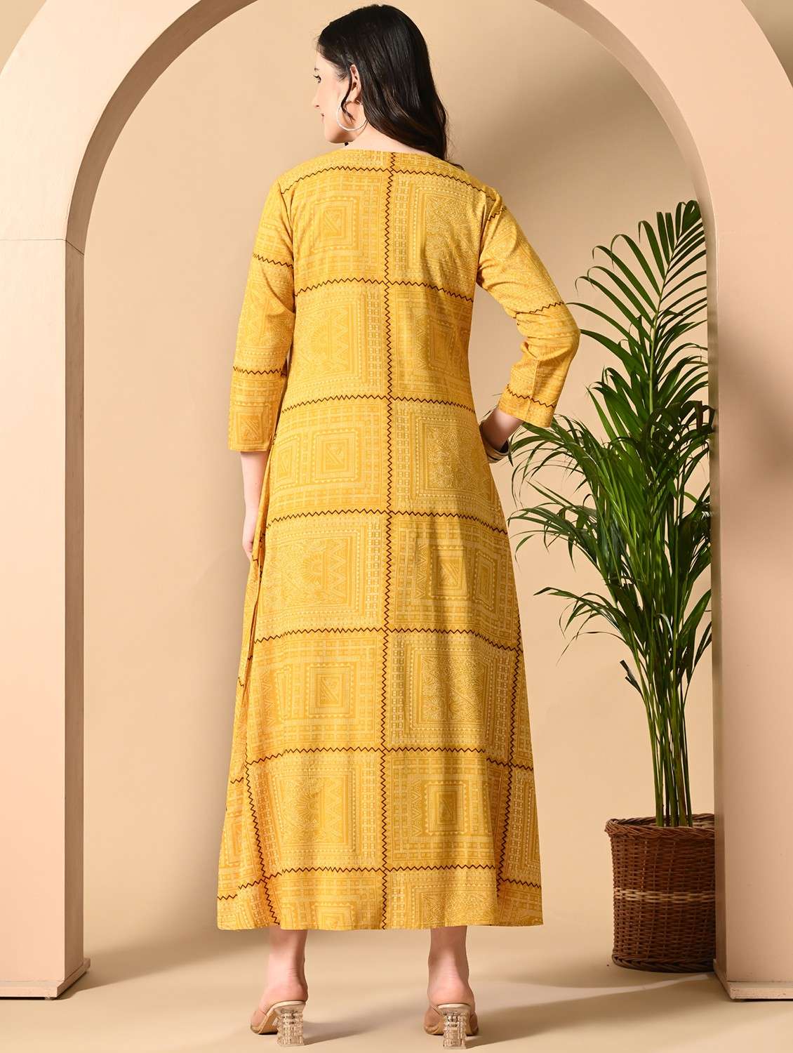 women printed three quarter sleeve ethnic dress - 22079777 - Standard Image - 2