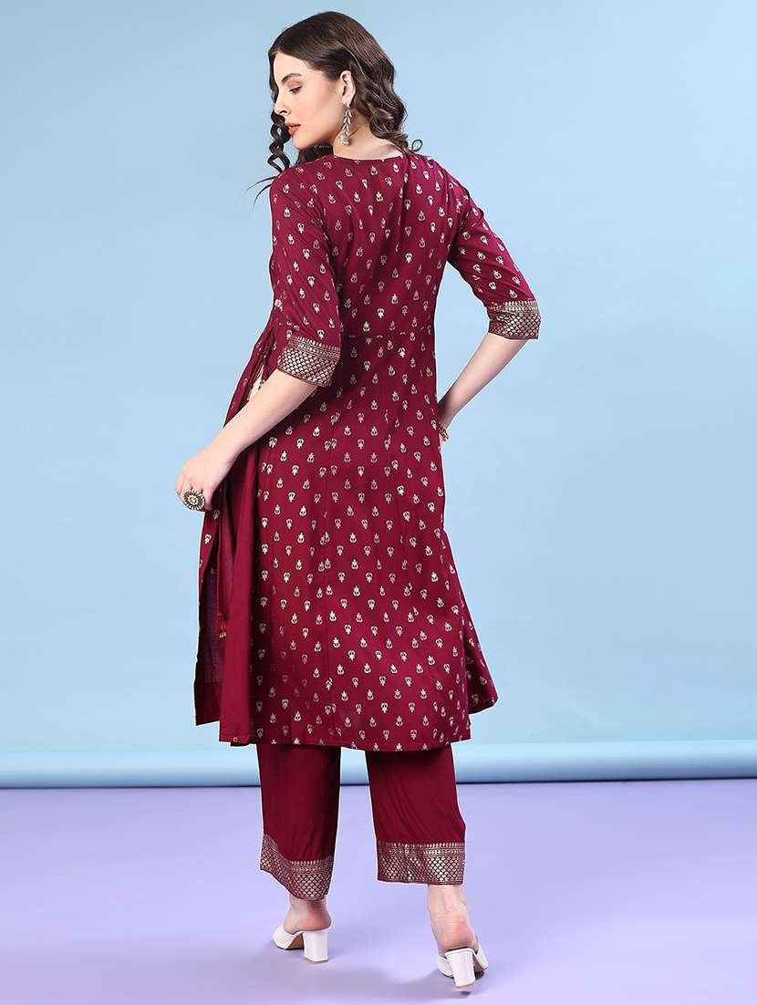 women three quarter sleeve kurta and pant set - 22080156 -  Standard Image - 2