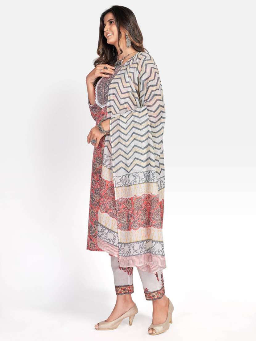 women three quarter sleeve kurta pant with dupatta set - 22080558 - Standard Image - 2