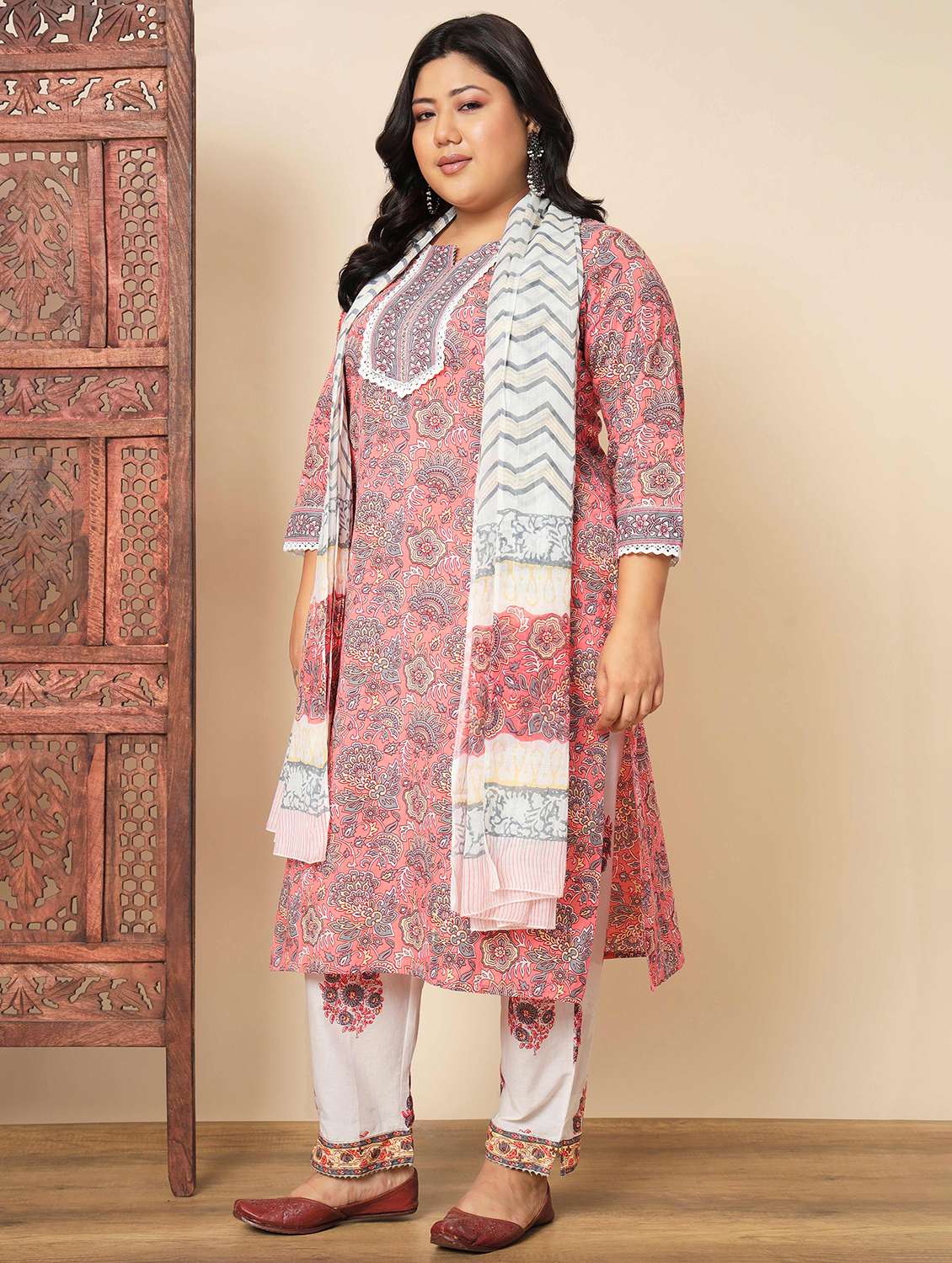 women three quarter sleeve kurta pant with dupatta set - 22080559 - Standard Image - 2