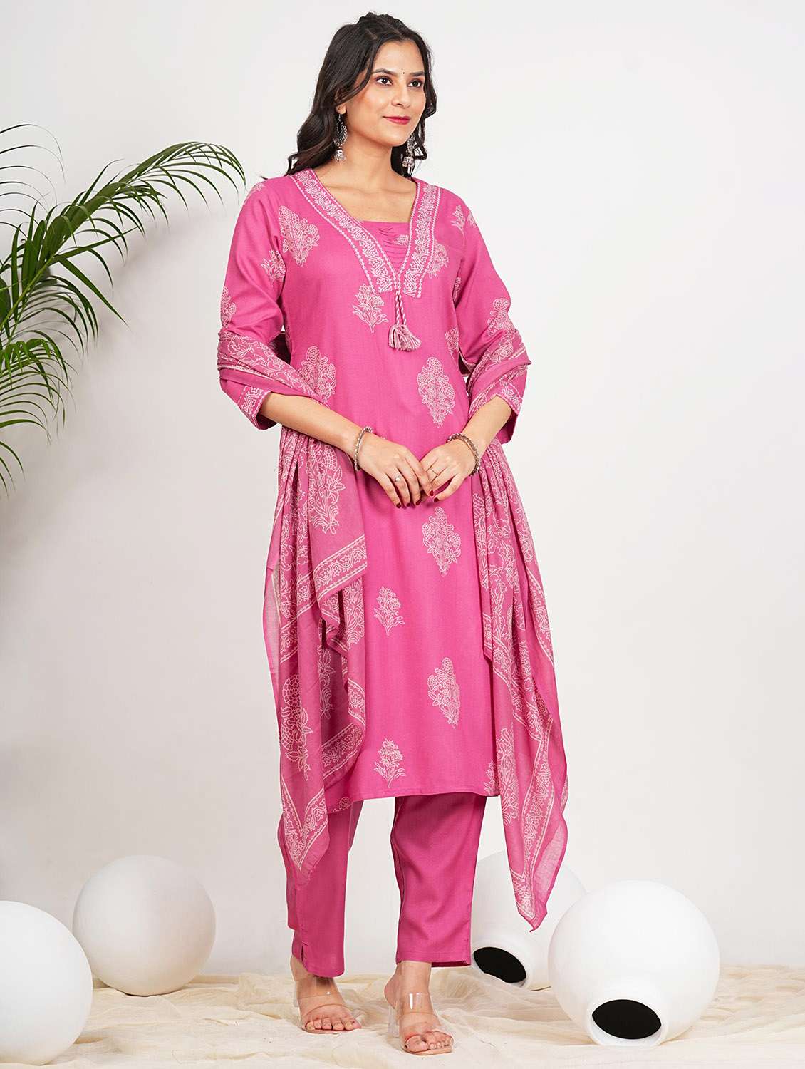 women three quarter sleeve kurta pant with dupatta set - 22080565 - Standard Image - 2