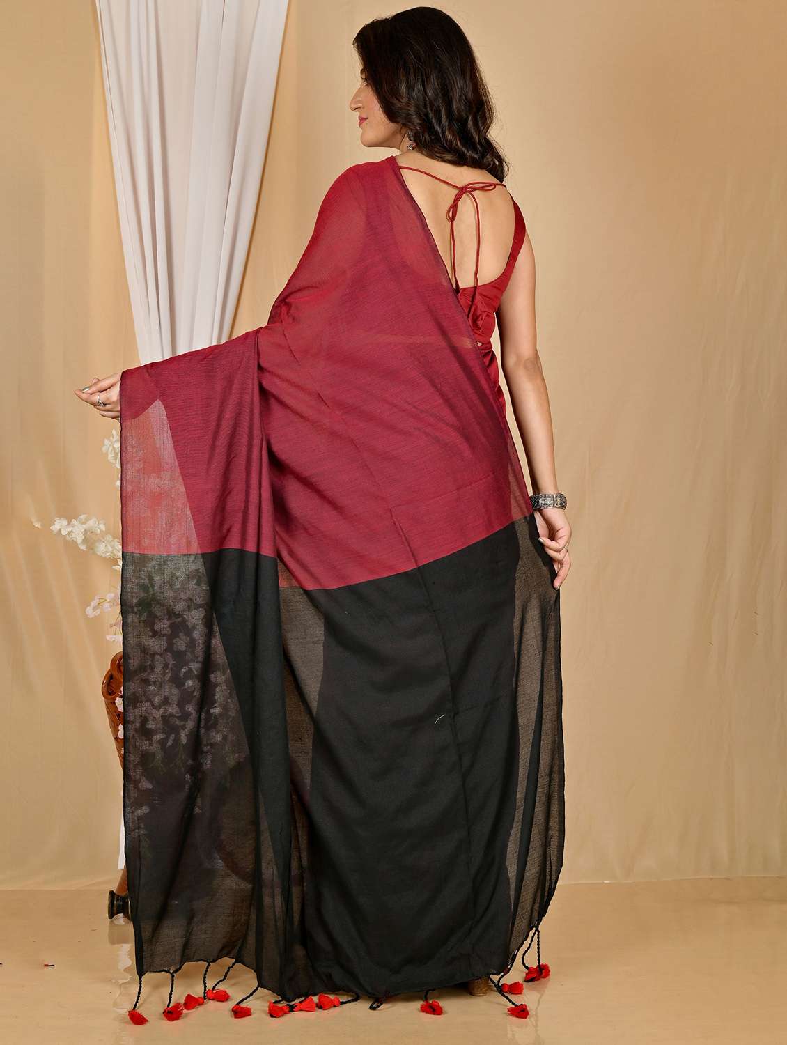 women solid handloom saree with blouse - 22081603 -  Standard Image - 2