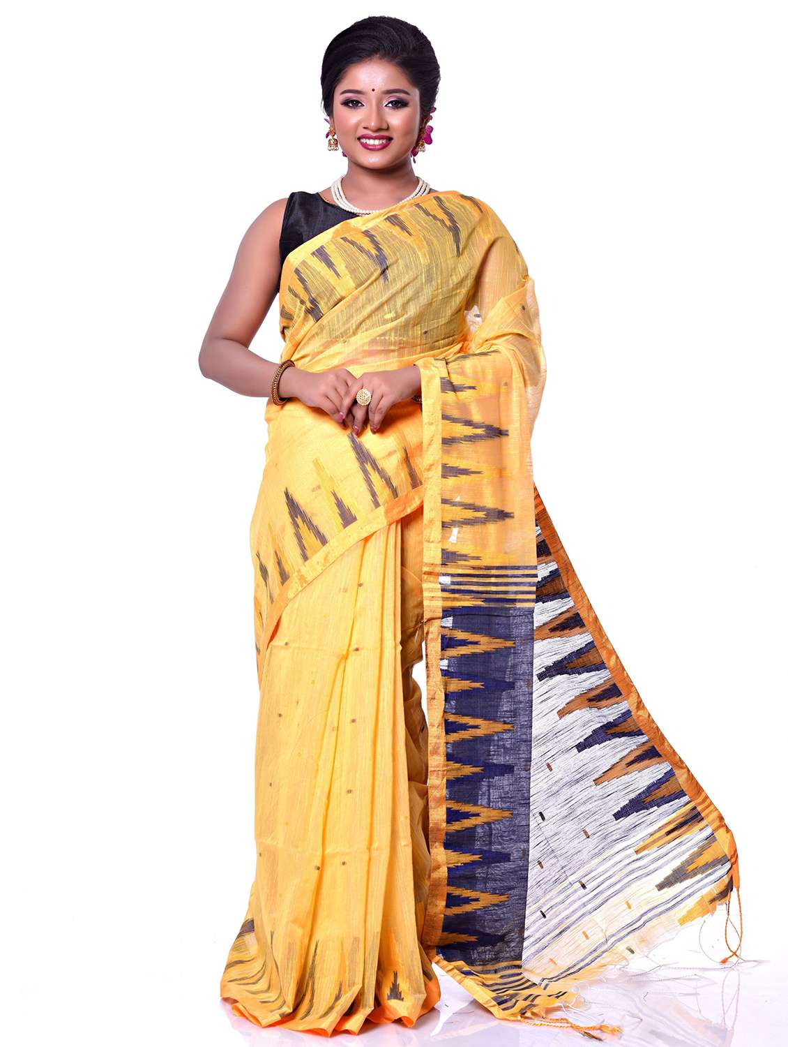 women self design handloom saree with blouse - 22081704 -  Standard Image - 2