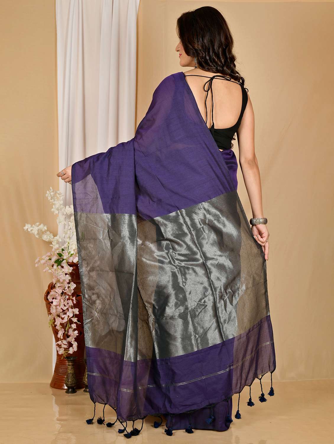 women solid handloom saree with blouse - 22081808 -  Standard Image - 2