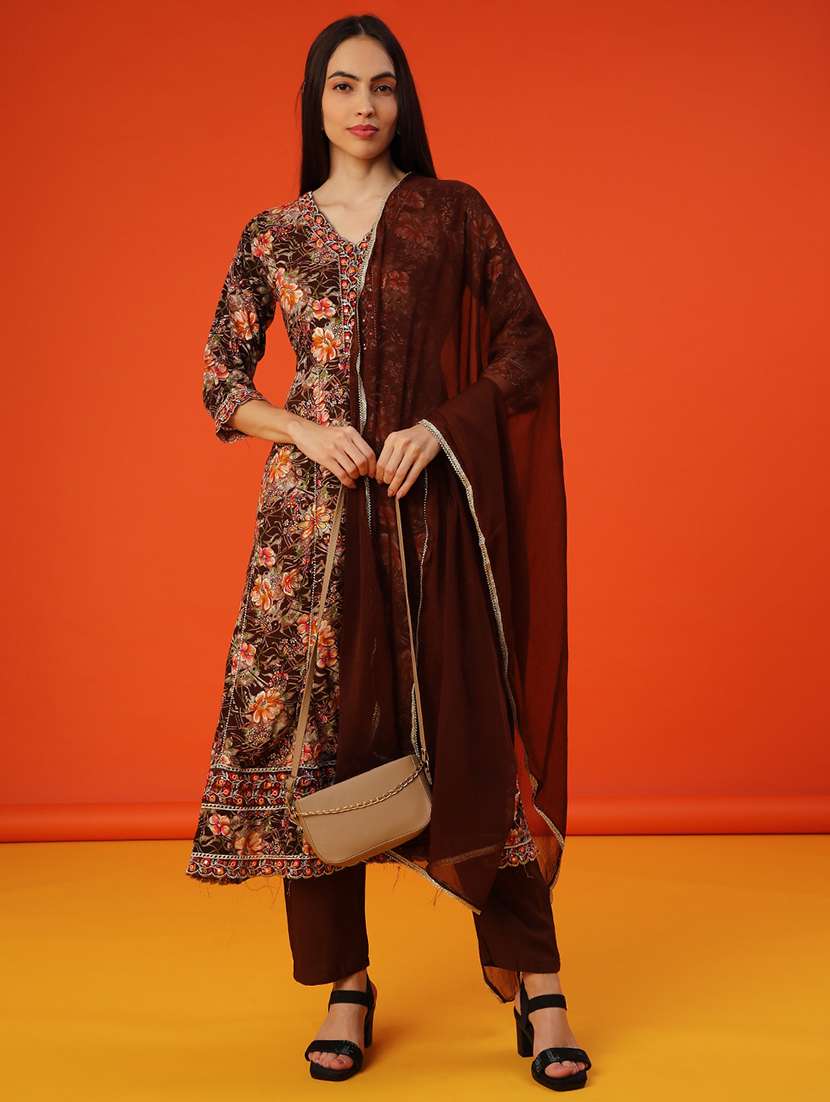 women three quarter sleeve kurta and pant with dupatta