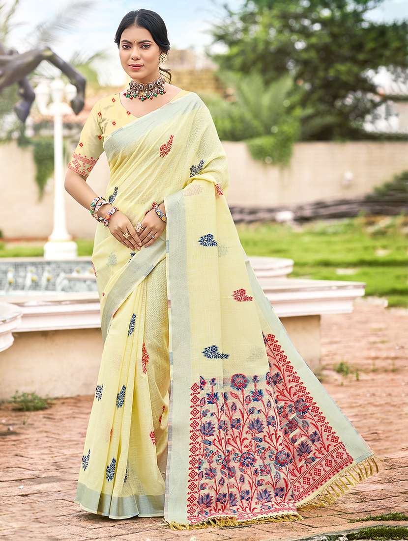 women self design handloom saree with blouse