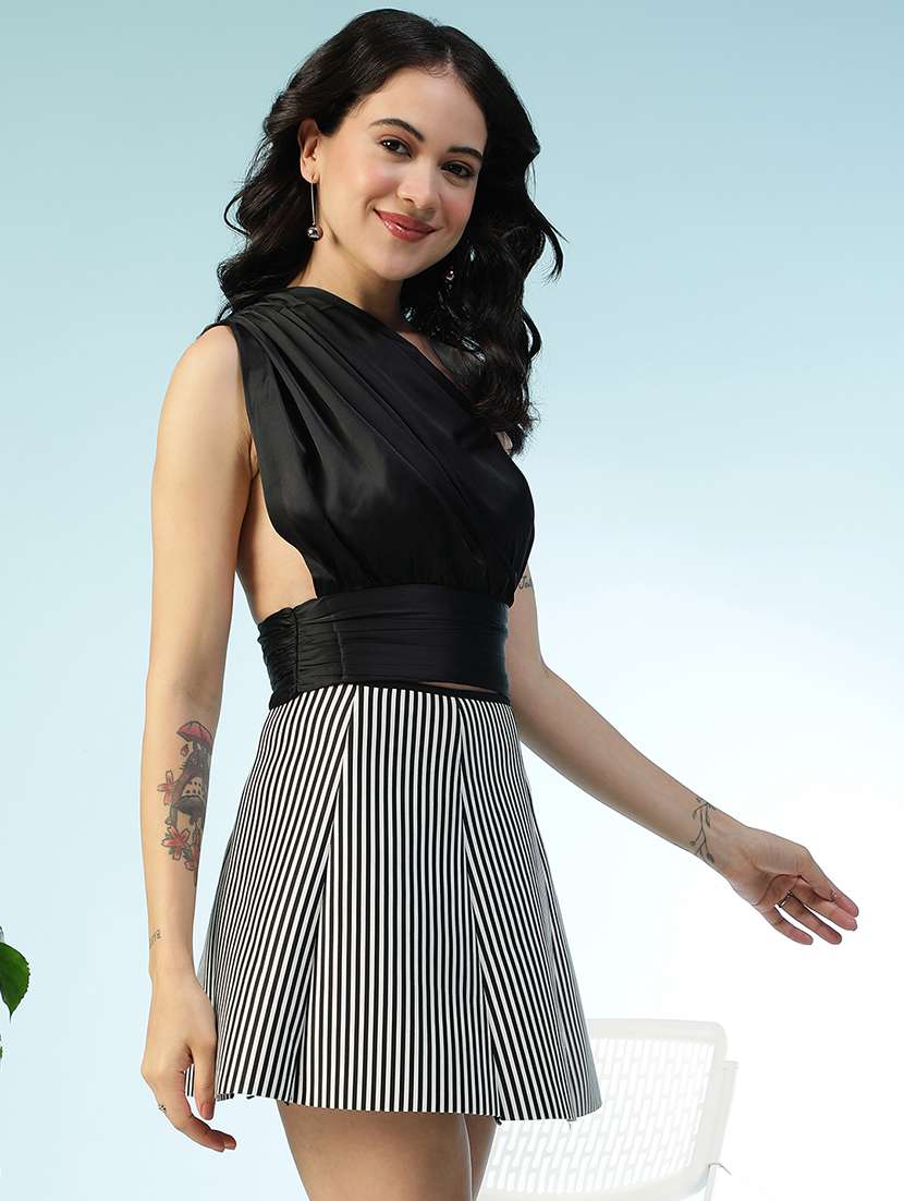 women black solid single shoulder crop top - 22082641 -  Standard Image - 2