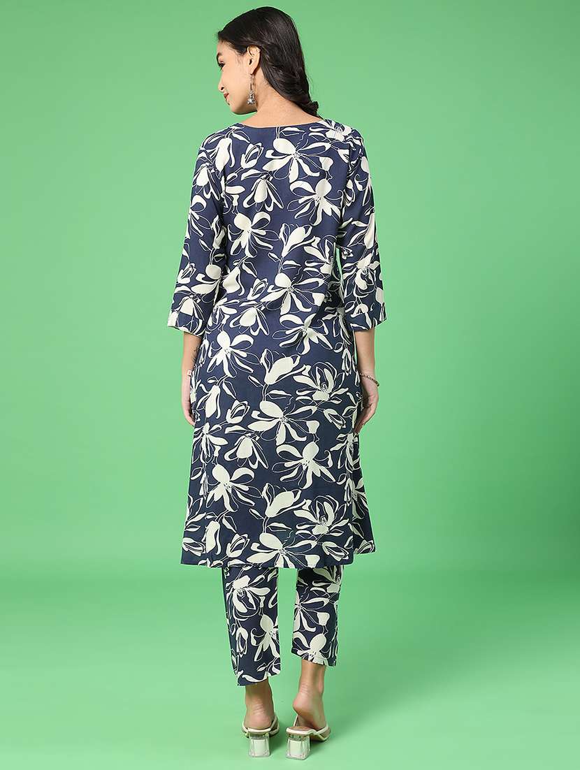 women printed three quarter sleeve co-ord set - 22082881 -  Standard Image - 2