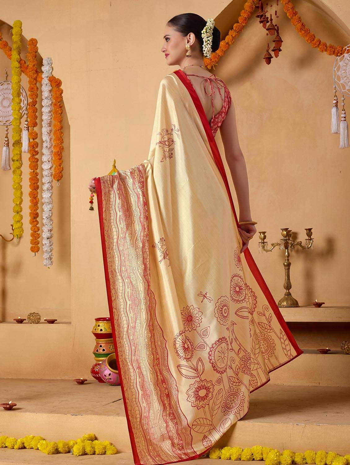 women printed casual wear saree with blouse - 22082992 - Standard Image - 2