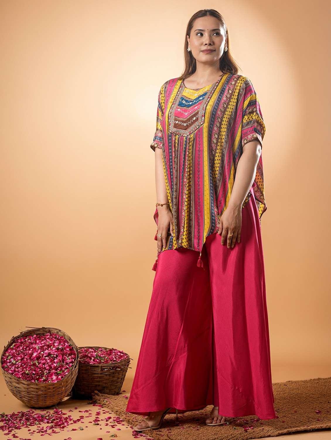 women printed kimono sleeve ethnic co-ord set - 22083143 -  Standard Image - 2