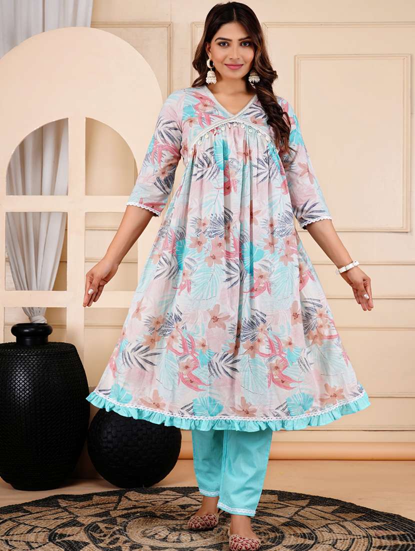 women floral three quarter sleeve kurta pant with dupatta set - 22083309 - Standard Image - 2