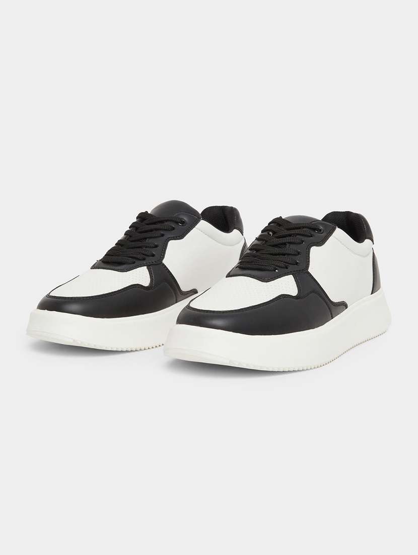 men color block lace up sneaker - 22083437 -  Zoom Image - 0