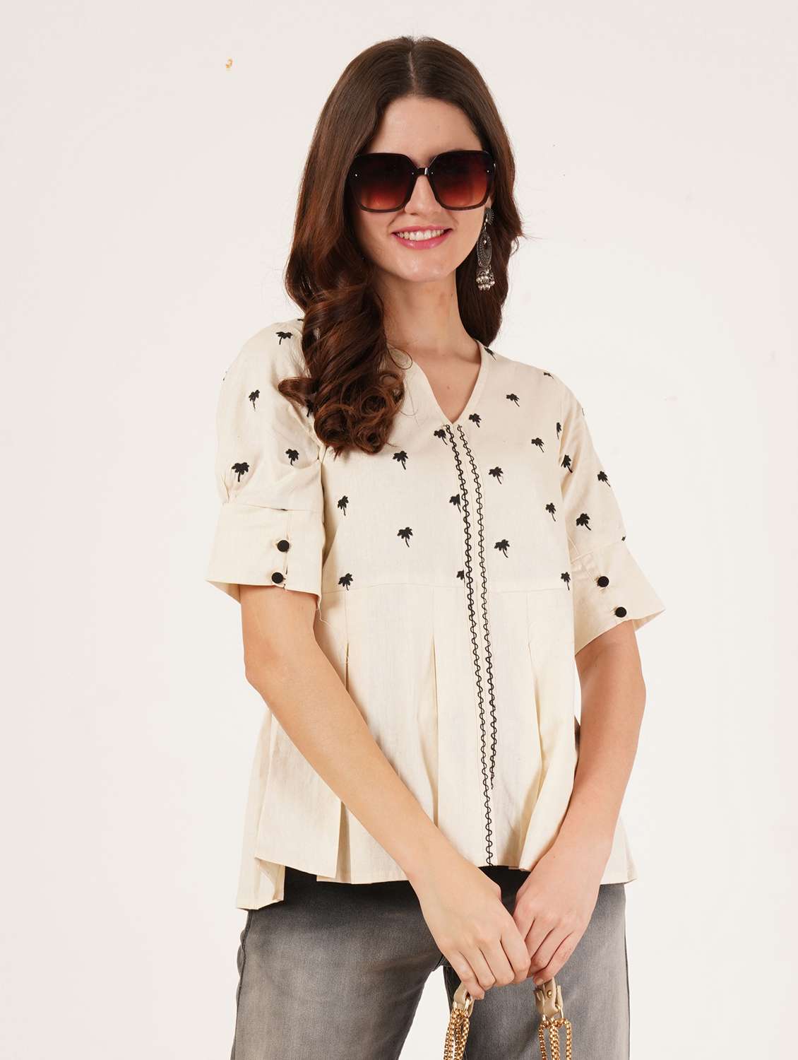 women embroidered short sleeve a-line top