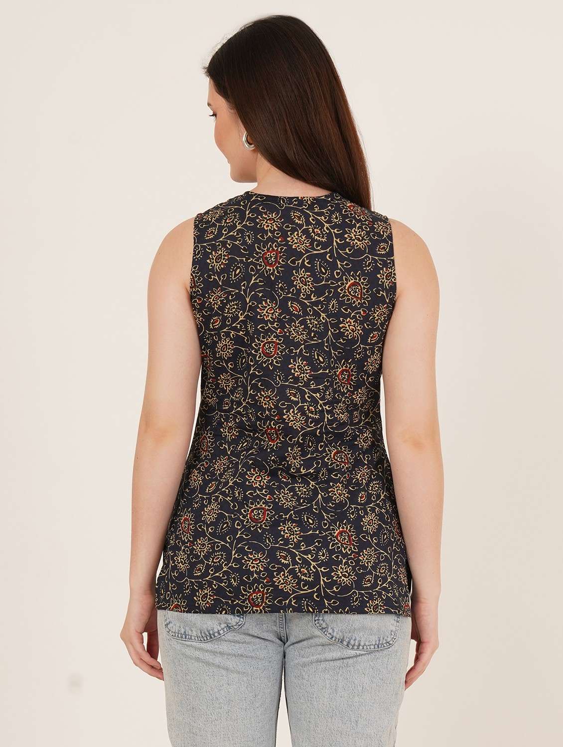 women printed sleeveless straight kurti - 22084115 - Standard Image - 2