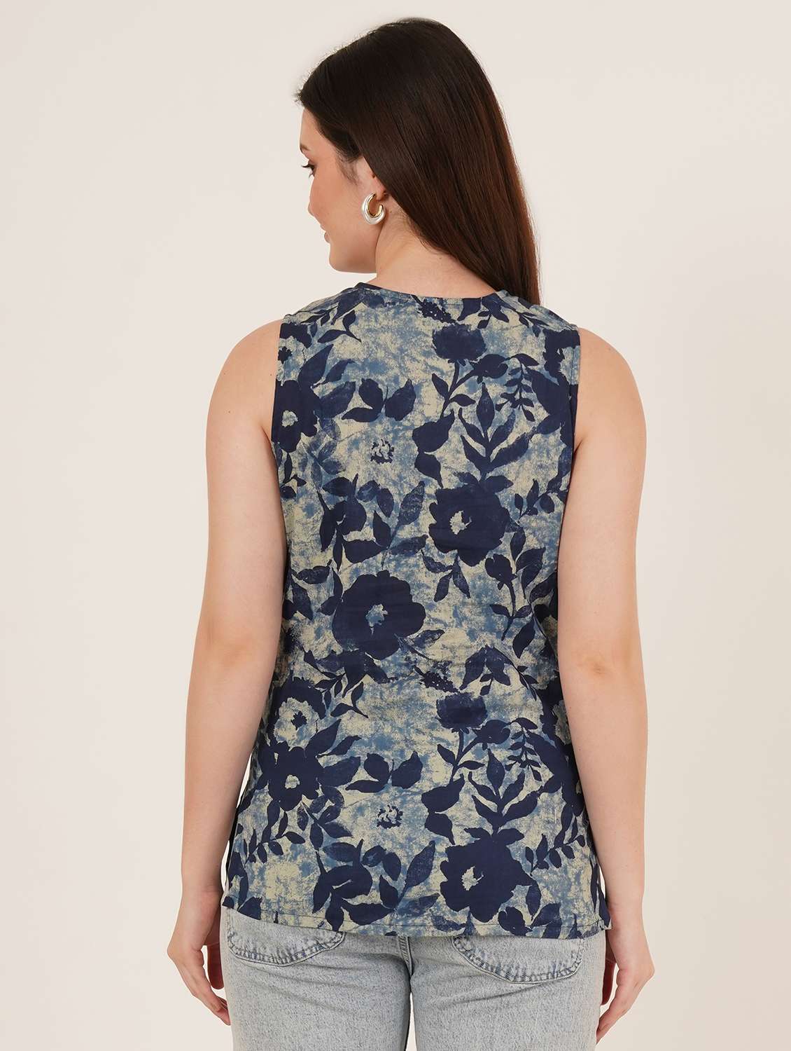 women floral printed sleeveless straight kurti - 22084118 -  Standard Image - 2