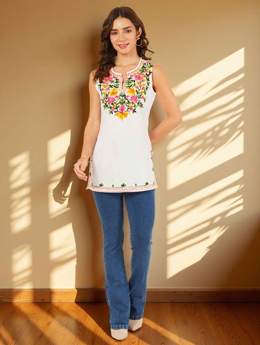 women embroidered sleeveless straight kurti - 22084129 -  Standard Image - 7