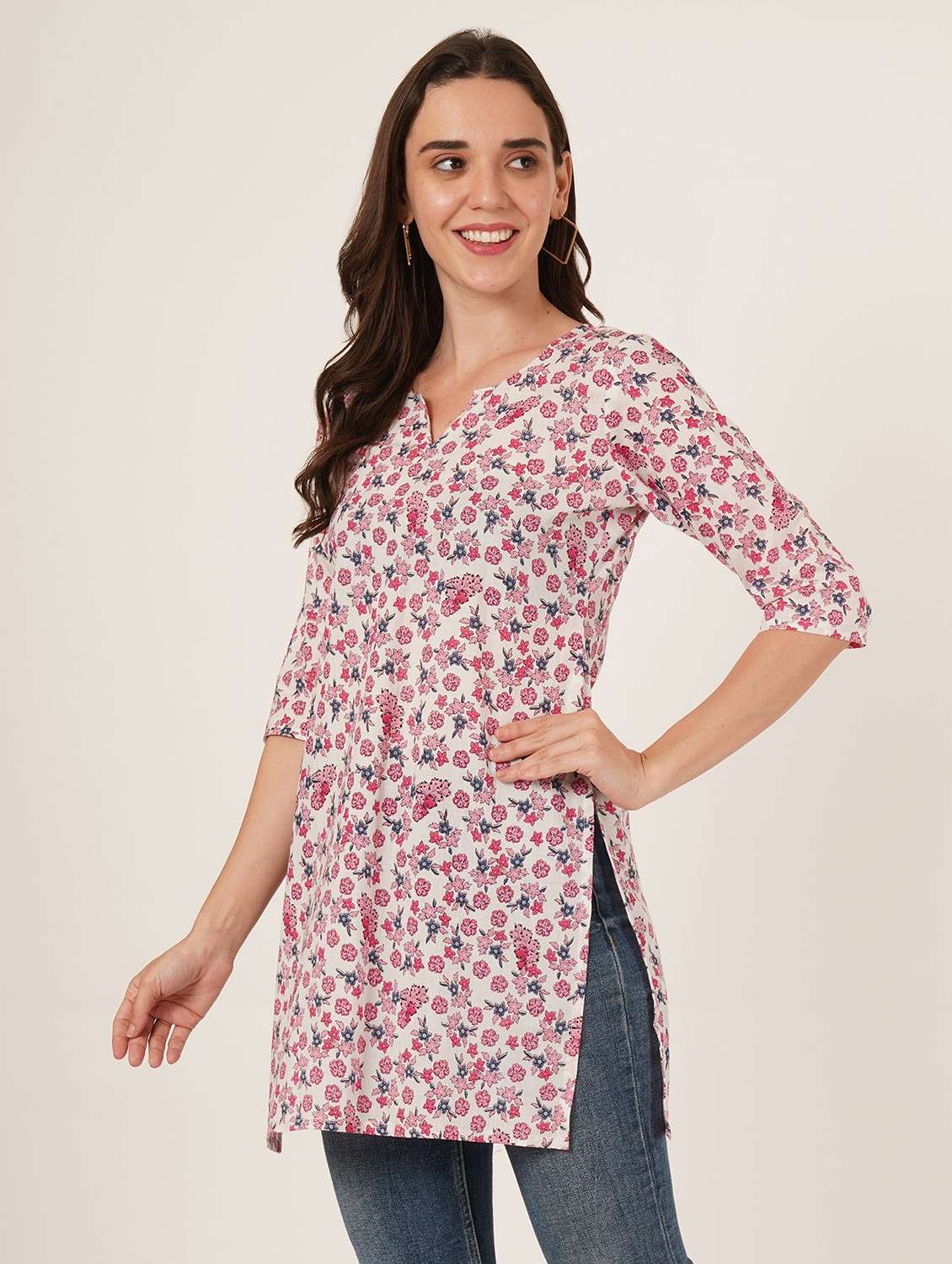 women printed three quarter sleeve straight kurti