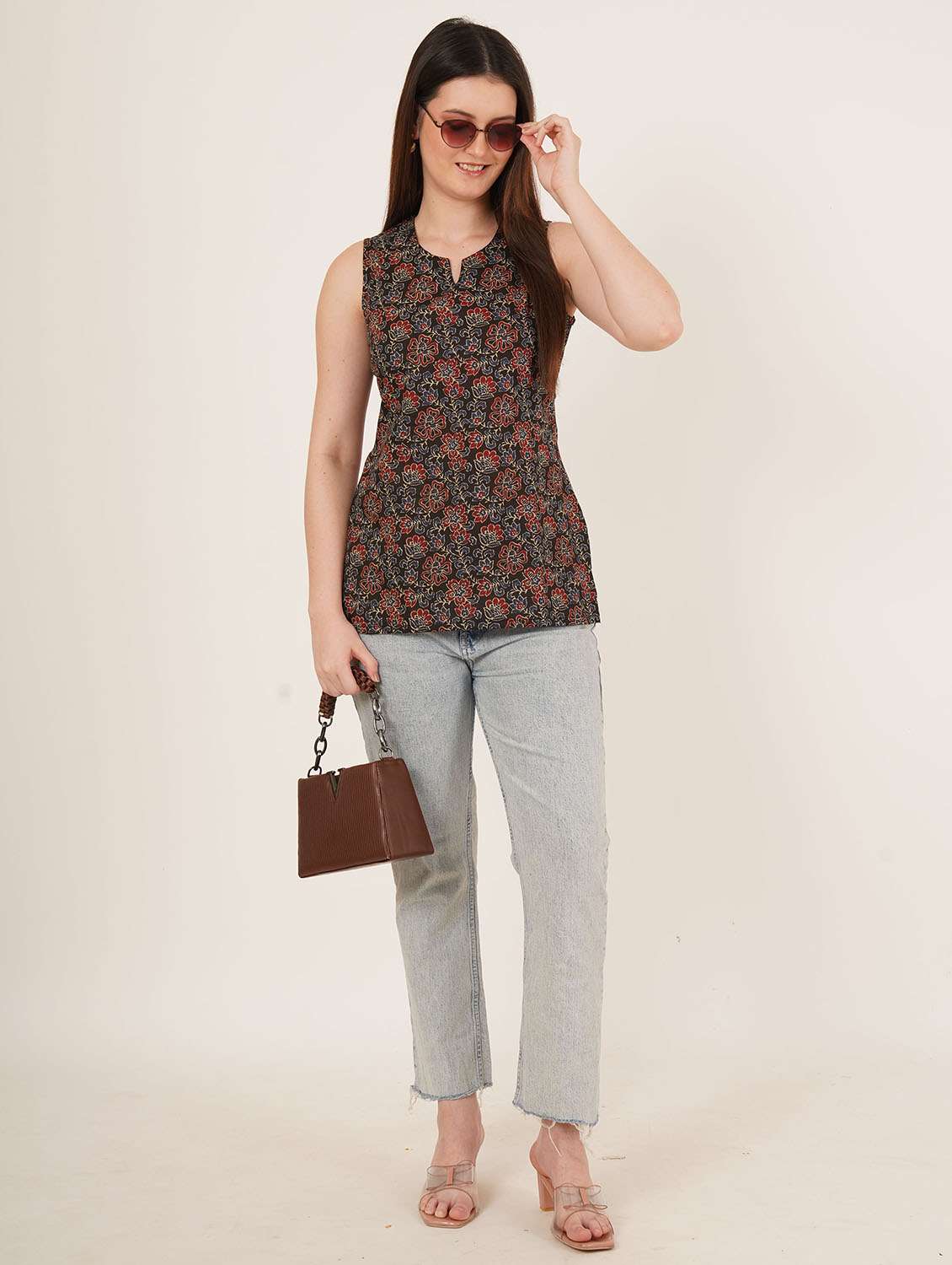 women printed sleeveless straight kurti - 22084184 -  Standard Image - 7