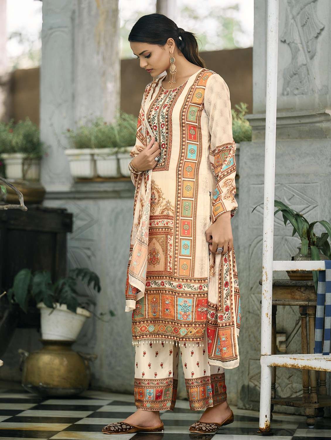 women printed three quarter sleeve kurta palazzo with dupatta set - 22084661 -  Standard Image - 2