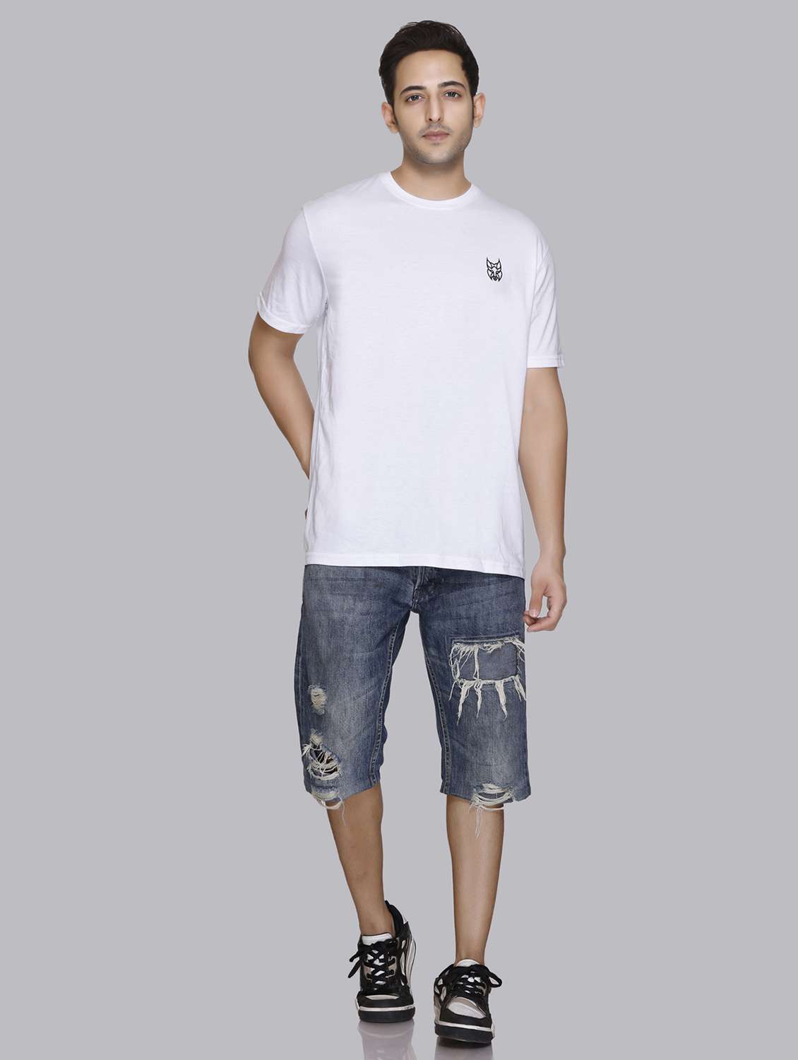 men back print round neck regular fit t-shirt - 22084740 -  Standard Image - 2