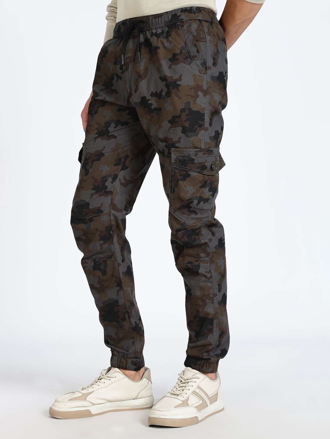 men camouflage mid rise regular fit jogger - 22084821 -  Standard Image - 2