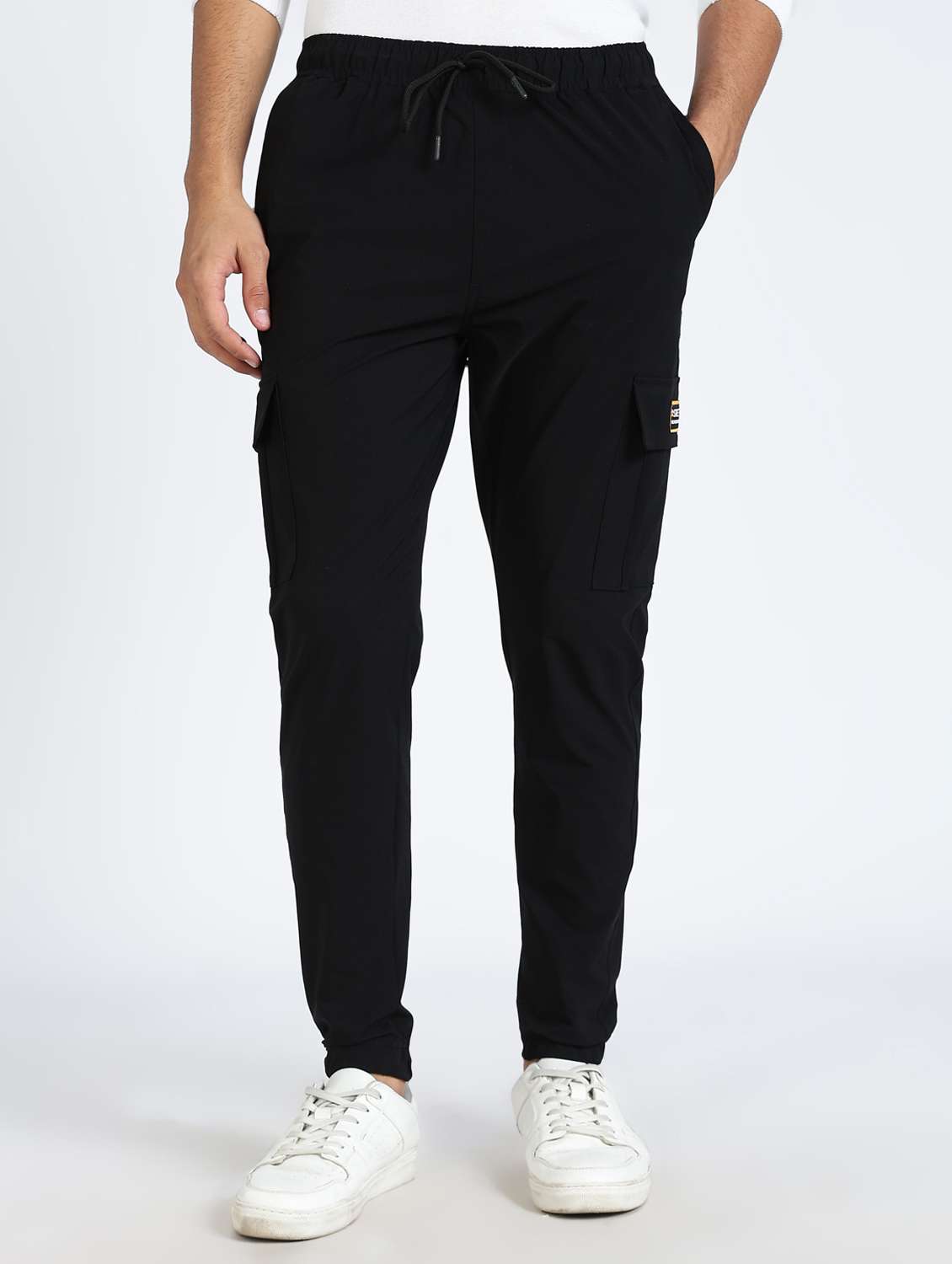 men solid mid rise regular fit jogger
