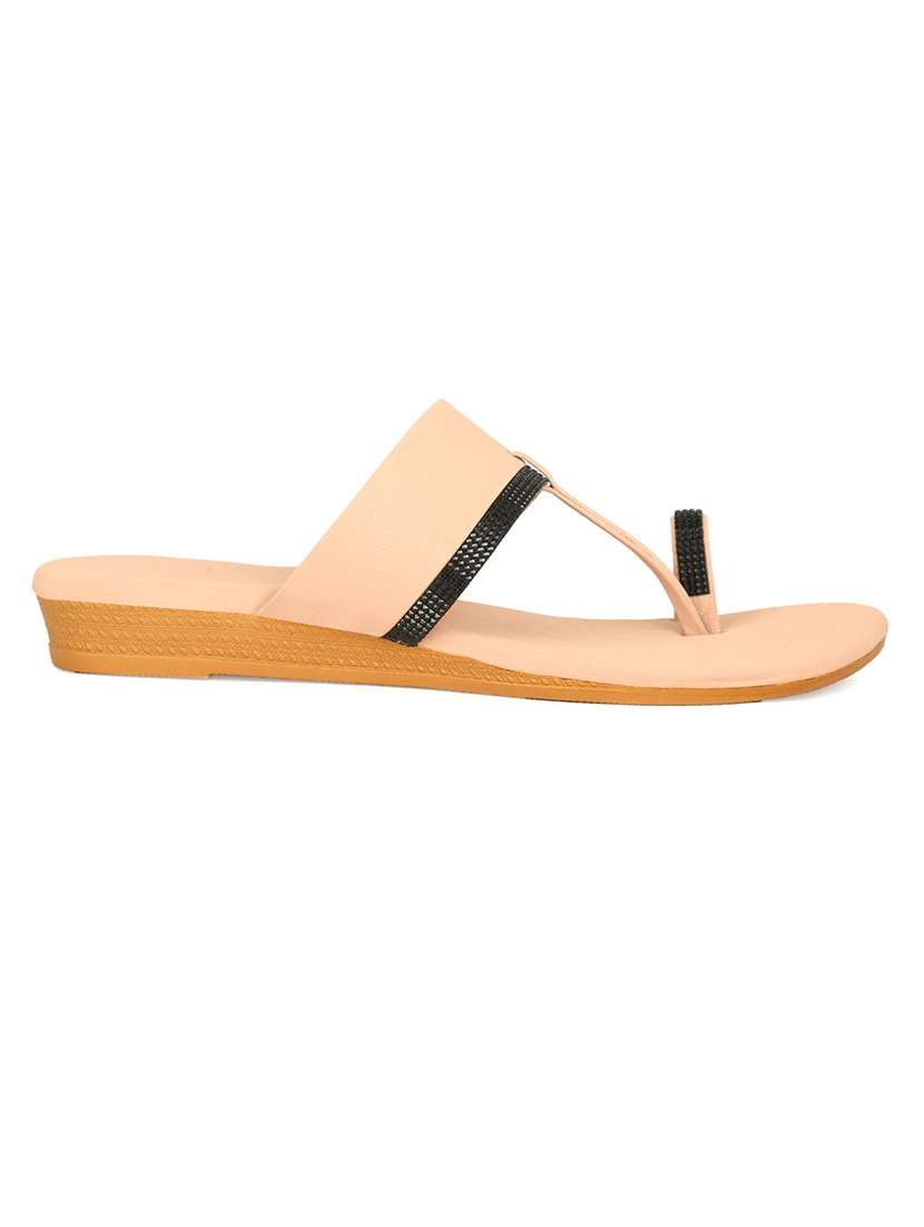 women solid one toe slip on flat sandals - 22085253 - Standard Image - 2