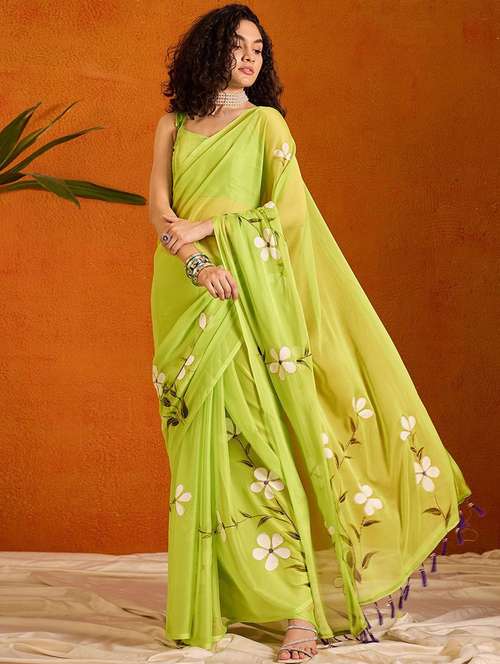 women floral printed saree with blouse - 22085845 -  Standard Image - 0