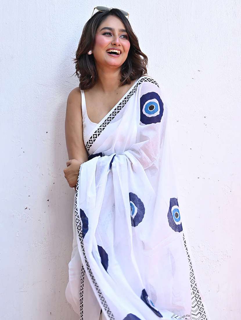 women white printed saree with blouse - 22085852 - Standard Image - 2