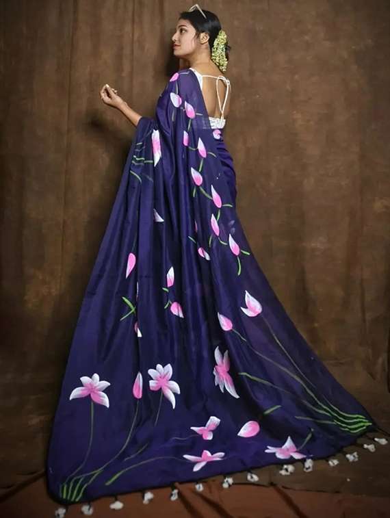 women floral printed saree with blouse - 22085859 -  Standard Image - 2