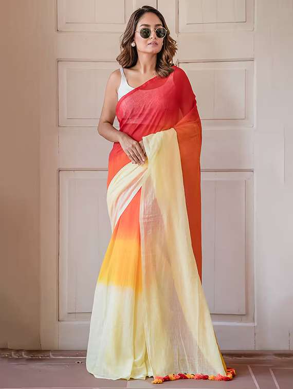 women tie & dye printed saree with blouse - 22085875 - Standard Image - 2