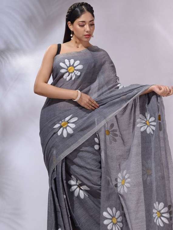 women floral printed saree with blouse - 22085882 -  Standard Image - 2