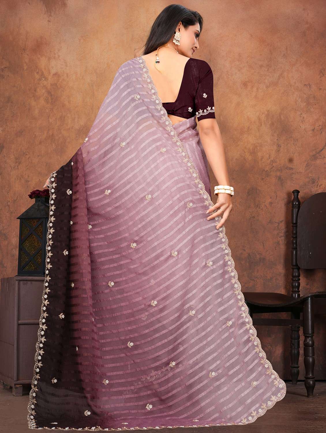 women ombre embroidered saree with blouse - 22085890 - Standard Image - 2